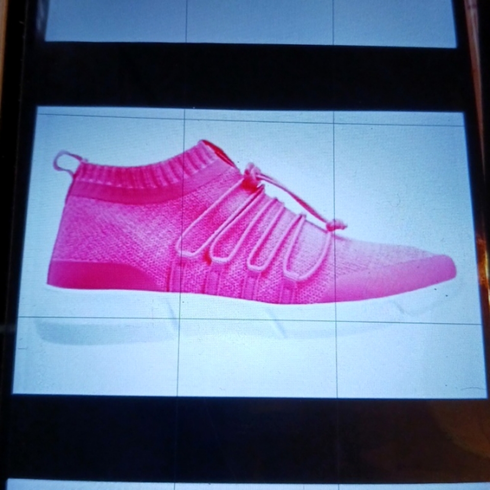 💕 SALE!!! Pink Comfortview Fabric Sneakers~8W
